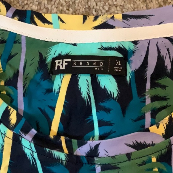 Colorful Palm Tree T-Shirt - 2 Sizes Available - Picture 2 of 5